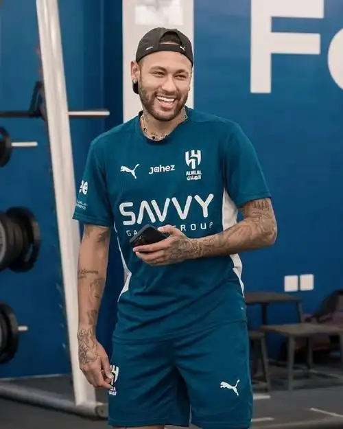 益于他在场 益于他在场