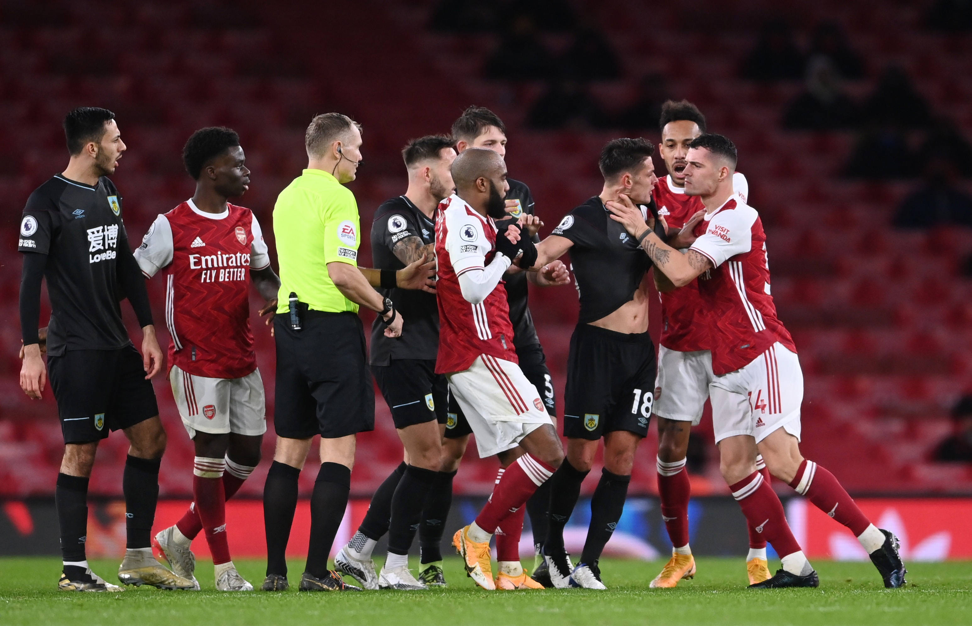 在关键比赛 在关键比赛